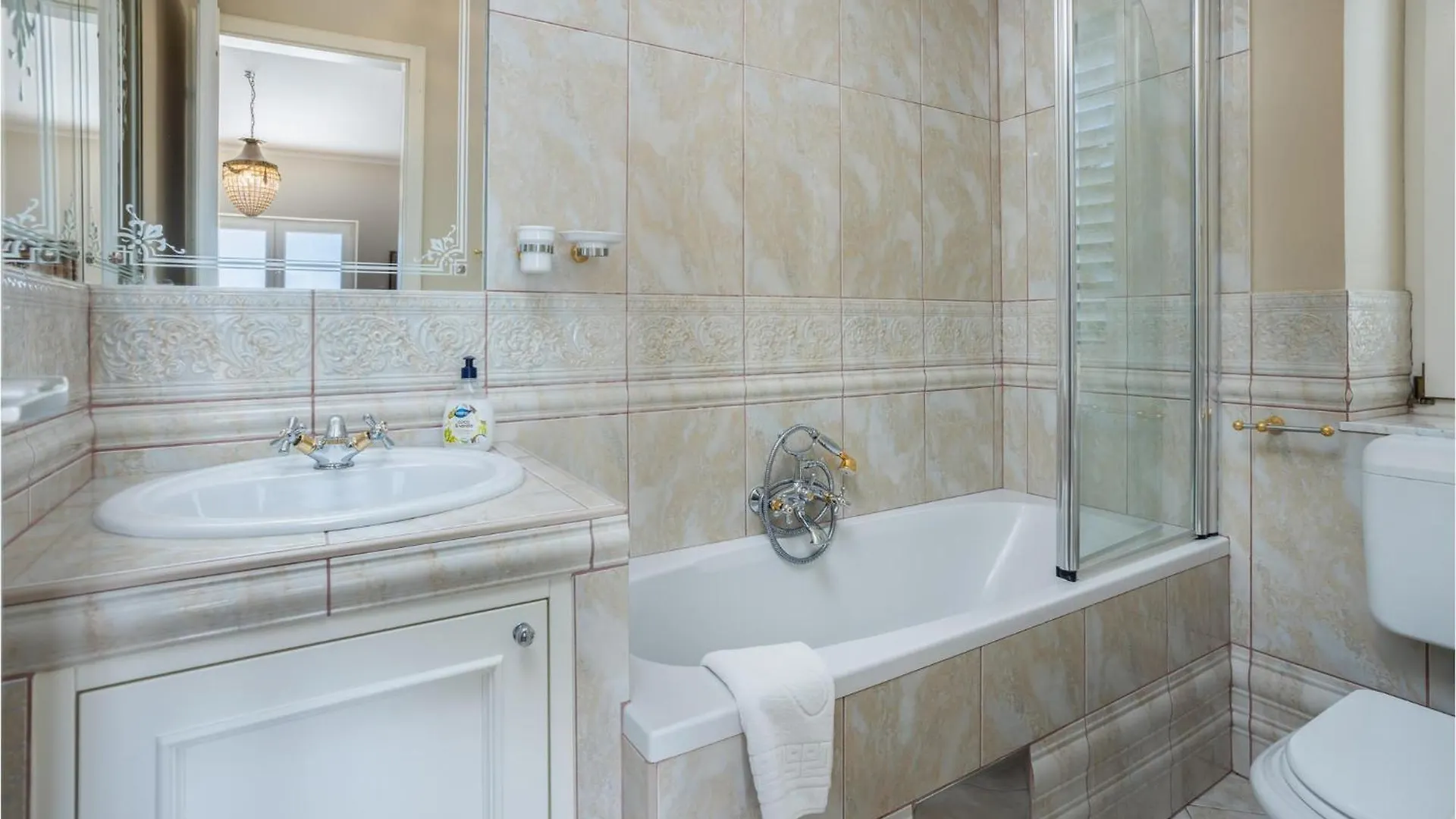 6 Bedroom Awesome Home In Rab Palit 0*,  Kroatien